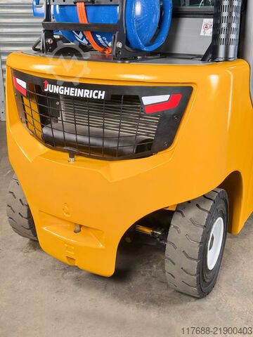 LPG frontlastare Jungheinrich TFG 4254s - Service Neu - Triplex - 2.5t - 4.7m Hub - VW
