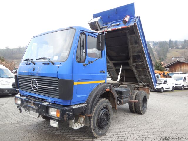 Autocarro ribaltabile Mercedes-Benz 1217 AK Allrad Dreiseitenkipper