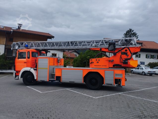 Camion de pompiers Iveco 140-25 A DLK 23/12 Drehleiter Magirus