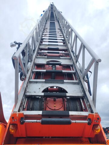 Camion de pompiers Iveco 140-25 A DLK 23/12 Drehleiter Magirus