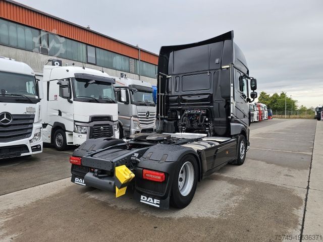Standard SZM DAF XF 530 *TOP*ACC*2X TANK*STANDKLIMA *RETARDER *