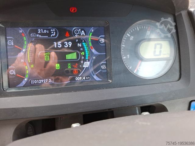 Wiellader KOMATSU WA200 * WENIG BELASTET * TOP * NEUE REIFEN