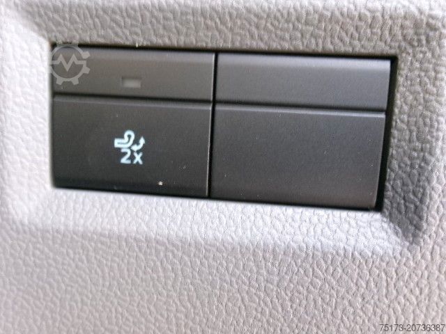 Minibus FORD Transit Custom 320L2 Limited Kombi AT AHK 2xSTür