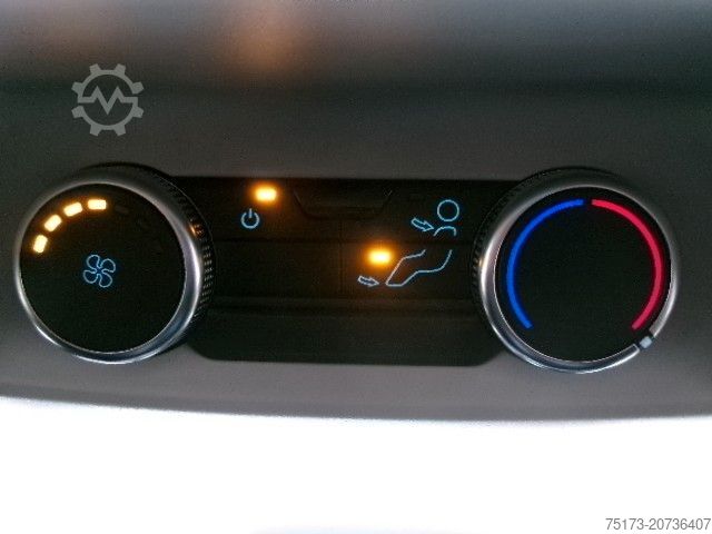 Minibus FORD Transit Custom 320L2 Limited Kombi AT AHK 2xSTür