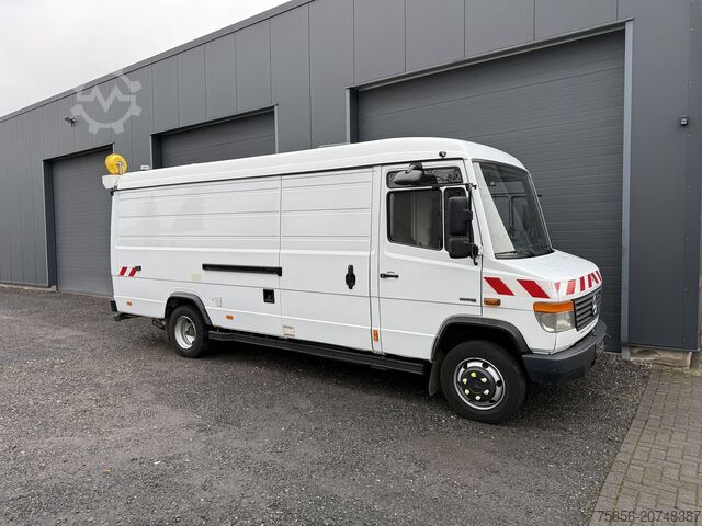 Box van Mercedes-Benz Vario 816 CDI Kastenwagen Einbauten