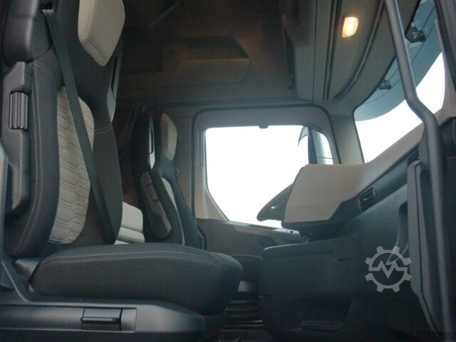 Standard tractor unit Ford F-Max 500 Intarder ACC Navi