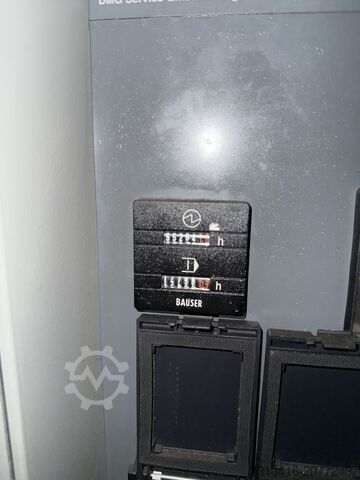 Pionowe centrum obróbcze Deckel Maho DMC 63V