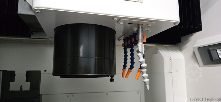 Centre d’usinage vertical Okuma MP-46V