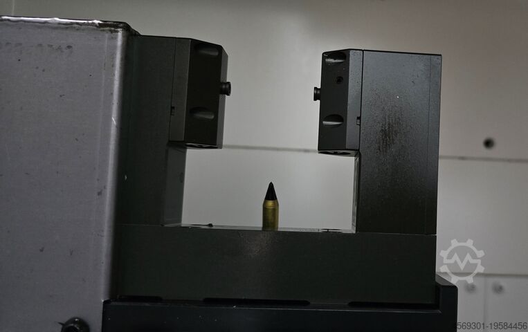 Centre d’usinage vertical Okuma MP-46V