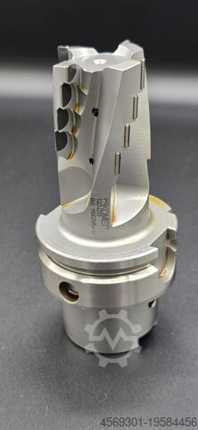 Centre d’usinage vertical Okuma MP-46V