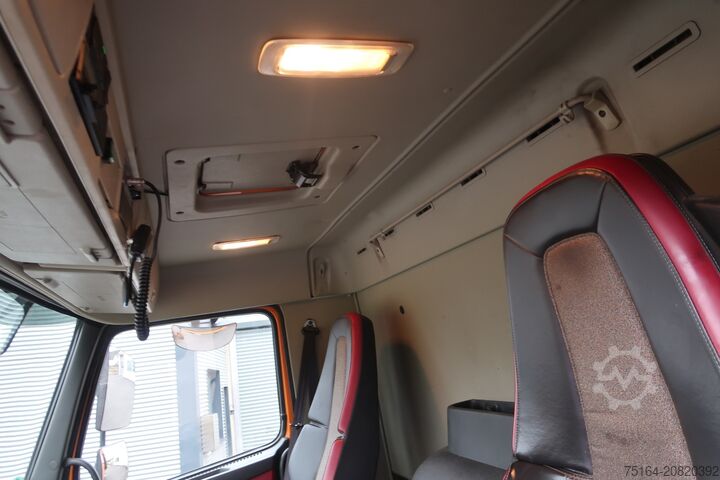 Tre-sidet tipbil Volvo FMX 460 8x4 Bordmatik