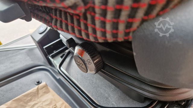 Minibus MERCEDES-BENZ 517 Lord Comfort XXL Lagerfahrzeug 23 SS