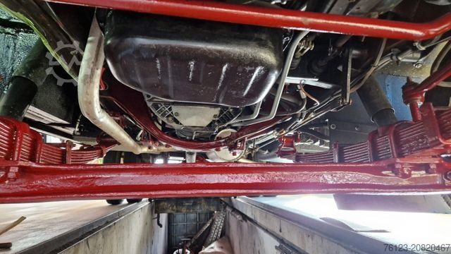 Minibus MERCEDES-BENZ Vorgänger Sprinter O 319 Samba mit Faltdach AC