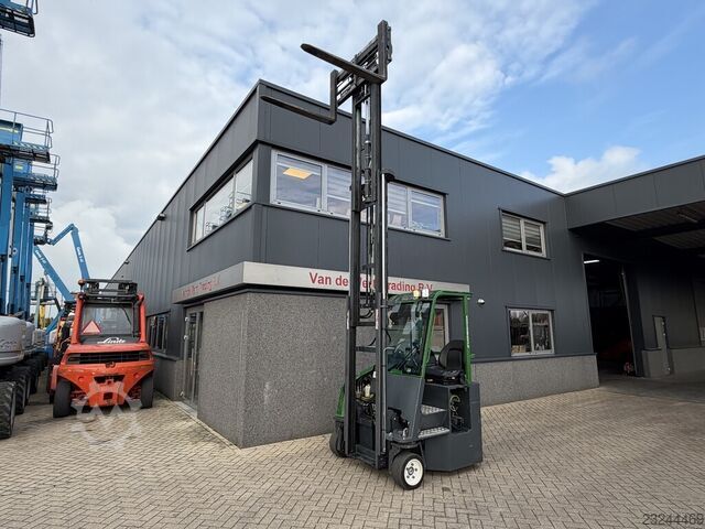 Combilift C2500CB multidirecional, triplo 485, elevação livre, deslocador lateral, posicionador de g COMBILIFT C2500CB 4 weg Triplo 485 Freelift / Sideshift / Vo