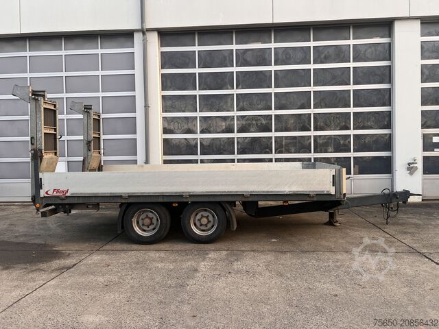 Commercial vehicle tt Tandemtieflader