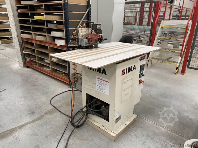 Máquina de colagem de bordas IMA HKA