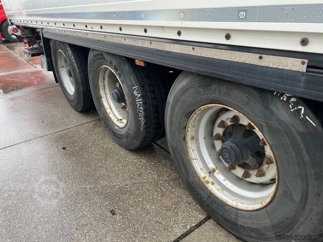Kufr Krone SD / Closed Box / Dhollandia / 1x Lift Axle
