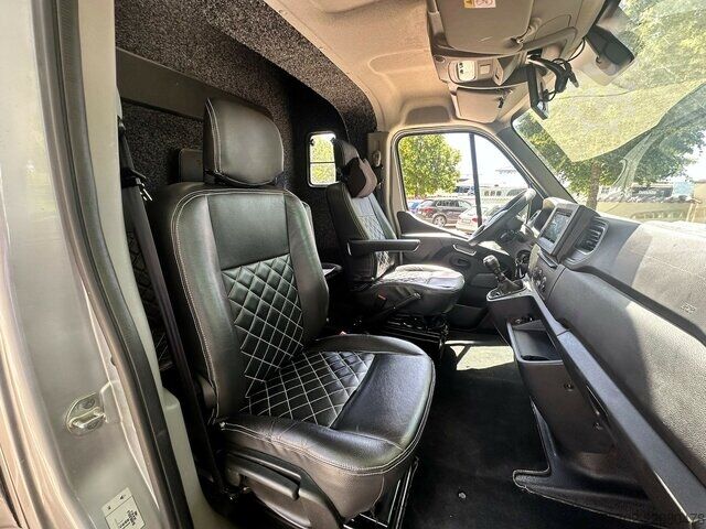 Βαν Renault Master 1-2 Pferde Hengsttrennung