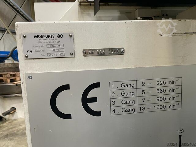 Cyklusstyret drejebænk MONFORTS KNC 8 S - 3000