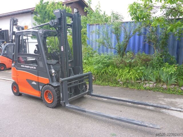 Elektrisk 4 -hjulet gaffeltruck Linde E50 HL -01/600