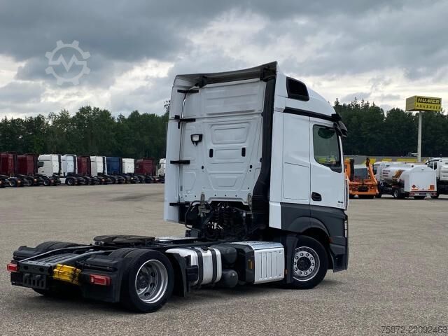Τυπική μονάδα τράκτορα  Actros 1848 LS nRL Low Liner