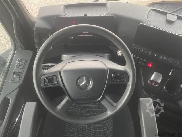 Τυπική μονάδα τράκτορα  Actros 1845 LS nRL Low Liner