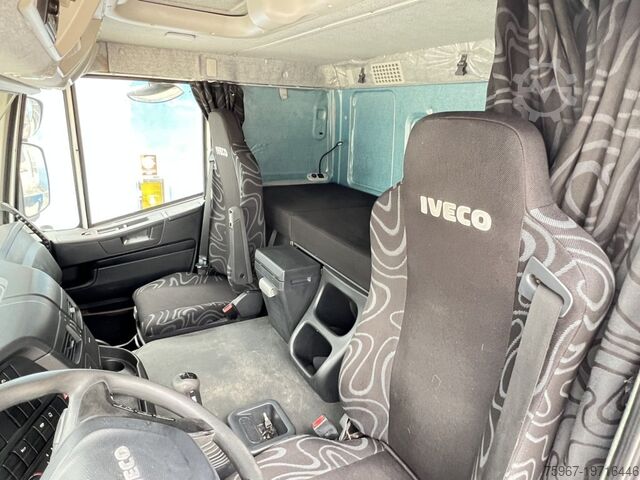 LKW mit Festaufbau und Kran Iveco Stralis 480