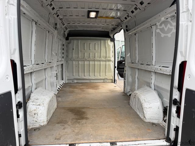 Højt tag varevogn FIAT Ducato 35 160 Automatik Klima AHK  L4H2