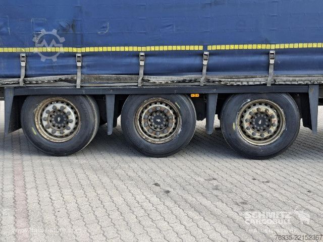 Nyitott ponyvás félpótkocsi Schmitz Cargobull Curtainsider Mega