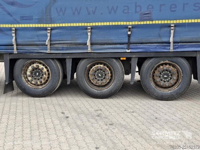 Nyitott ponyvás félpótkocsi Schmitz Cargobull Curtainsider Mega