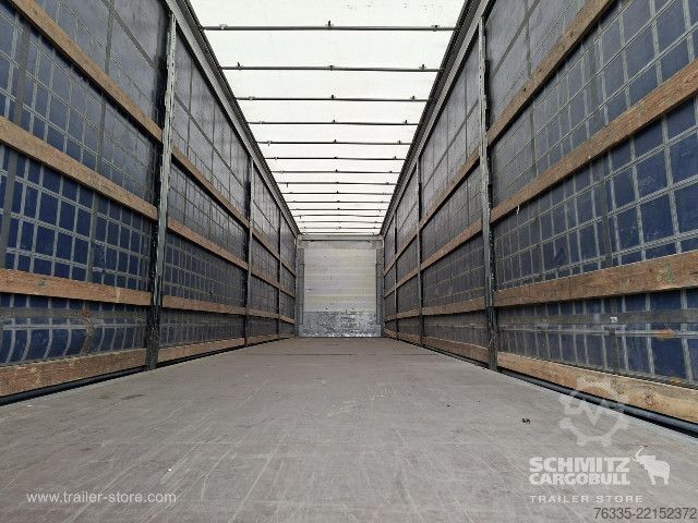 Nyitott ponyvás félpótkocsi Schmitz Cargobull Curtainsider Mega