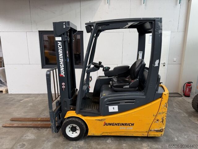 Carrello elevatore elettrico a 3 ruote Jungheinrich EFG 220 / 4298 Std. / AKKU 2018