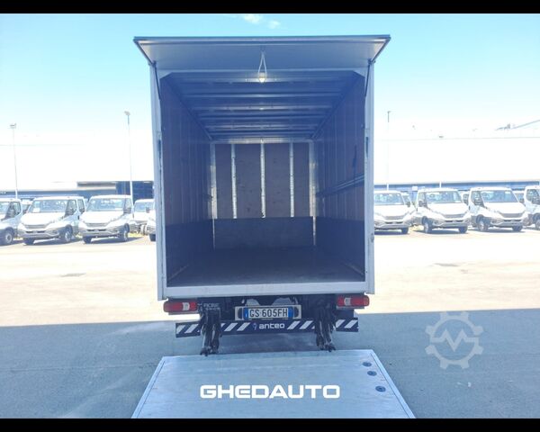 Minibus IVECO 35C14H BOX + SPONDA