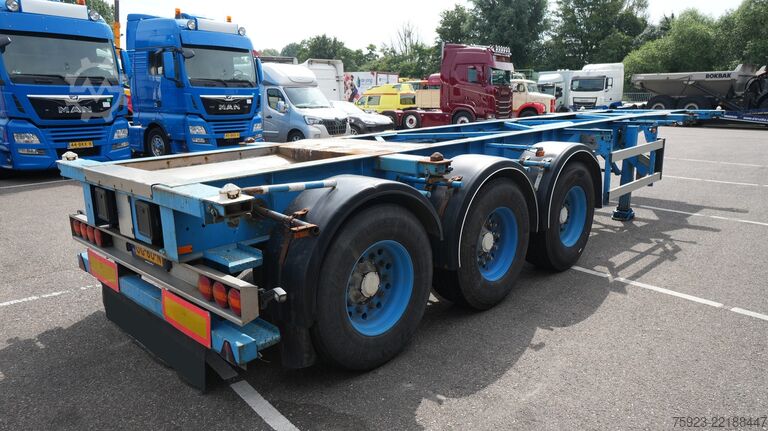 Konteyner taşımacılığı Groenewegen 3 Axle container chassis 20/30ft