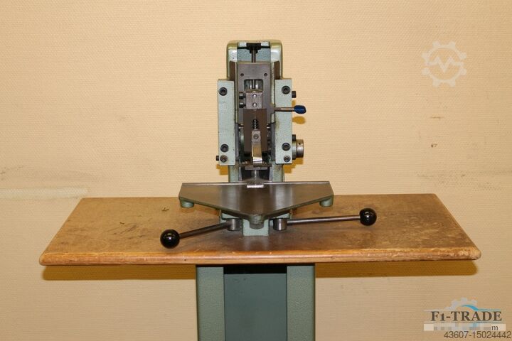 Mašina za izvlačenje uglova BEIER EZf