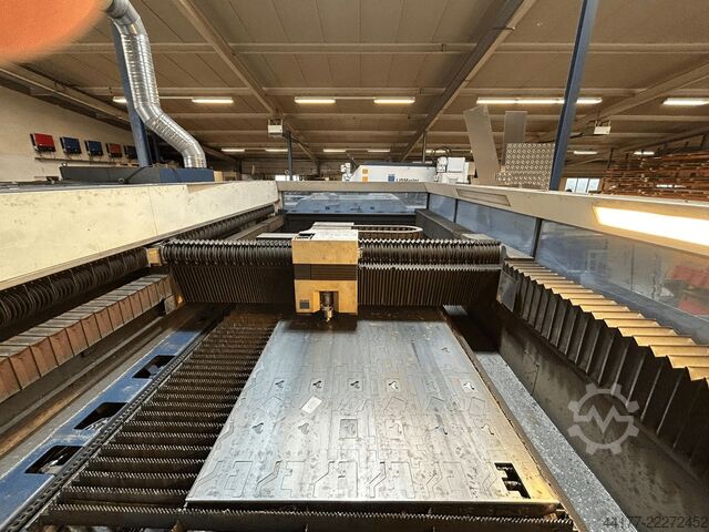 Maszyna do cięcia laserowego Trumpf TruLaser 3040 mit LiftMaster