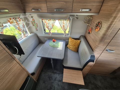Wohnwagen Weinsberg CaraOne 420 QD Sondermodell HOT Edition