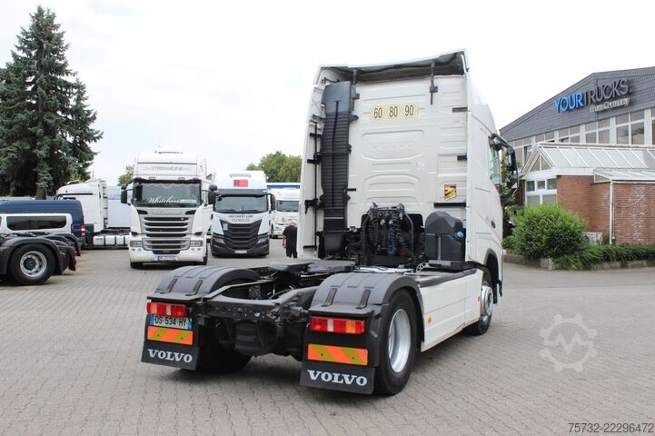 Standaard trekker Volvo FH 500 Globe   I-Park Cool   VEB+   2 Liegen