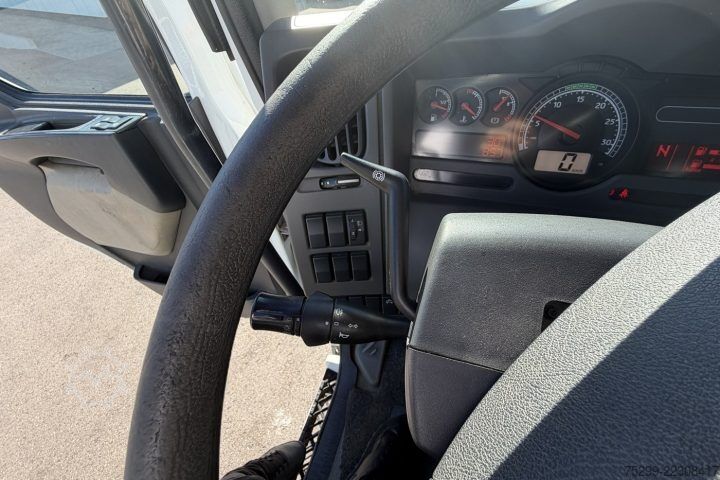 Kølebil Renault Midlum 270.14 L 4x2 Kühlkoffer / HB / Swiss-Vehicle