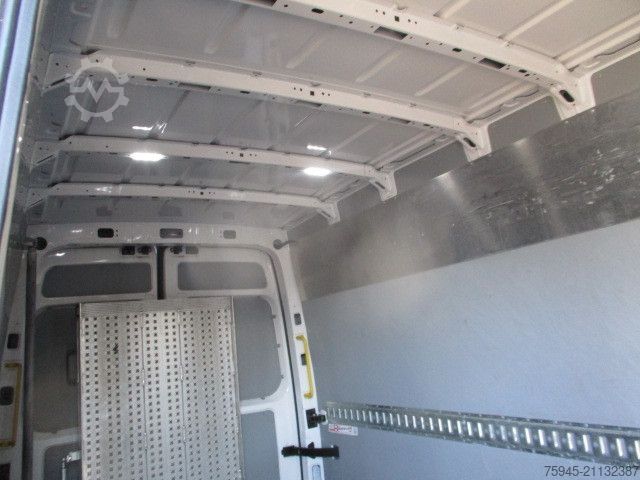 High top van VOLKSWAGEN Crafter, 35 2.0, L4H2, TÜV 06/2026, spez. Aufbau