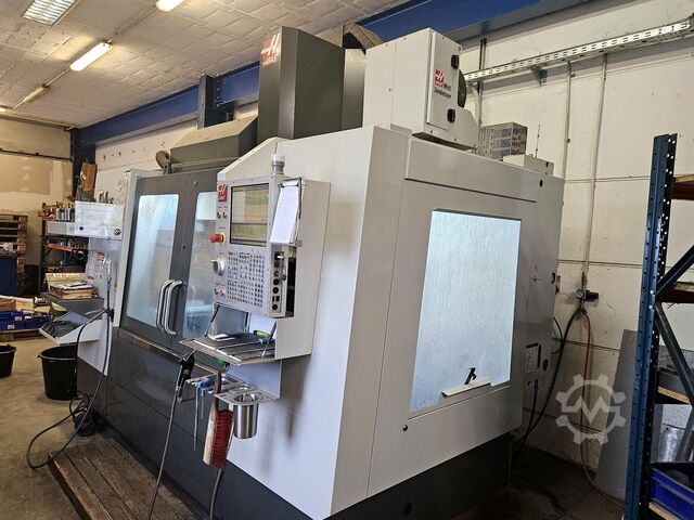 Centro di lavoro verticale Haas VF4 SS