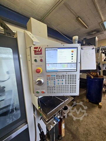 Centro di lavoro verticale Haas VF4 SS
