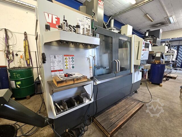 Centro di lavoro verticale Haas VF4 SS