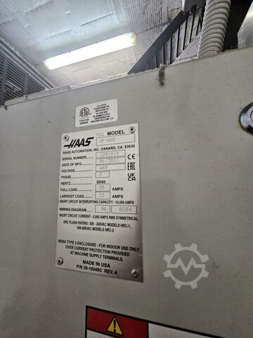 Centro di lavoro verticale Haas VF4 SS