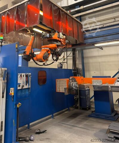 Robot industrial Cloos Qirox Roboter auf Hochfahrbahn