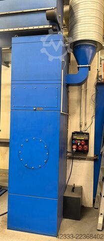 Robot industrial Cloos Qirox Roboter auf Hochfahrbahn