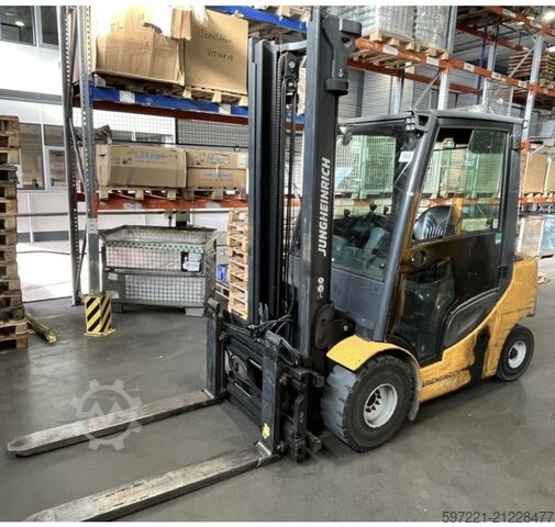 Dieselvorkheftrucks Jungheinrich DFG430s 400ZT