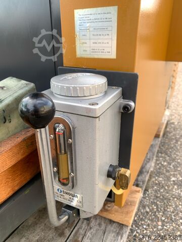  Ryobi- Japan 985CF/3302MCS