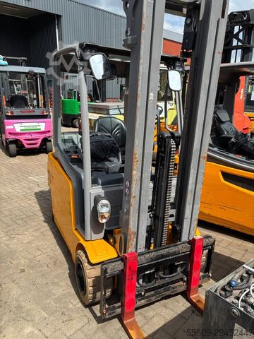 Carrello elevatore elettrico a 4 ruote Jungheinrich EFG320