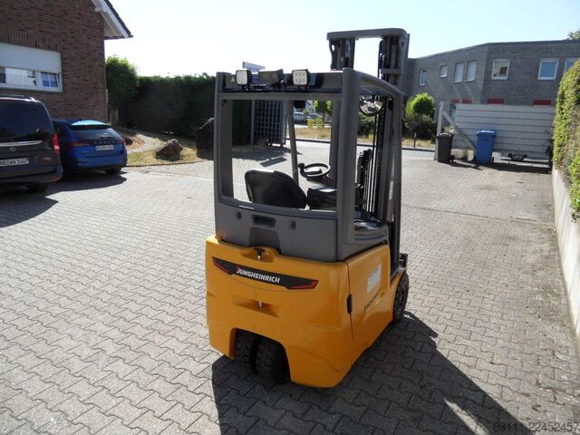 Carrello elevatore elettrico a 3 ruote Jungheinrich EFG 215 - Triplex - Baujahr 2022